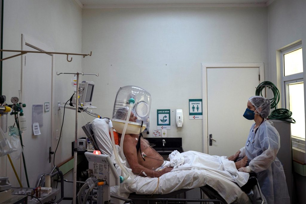 Brasil alcanza récord de casos de COVID-19 y más de mil muertes en un día - brasil-covid-19-coronavirus-2-1024x683