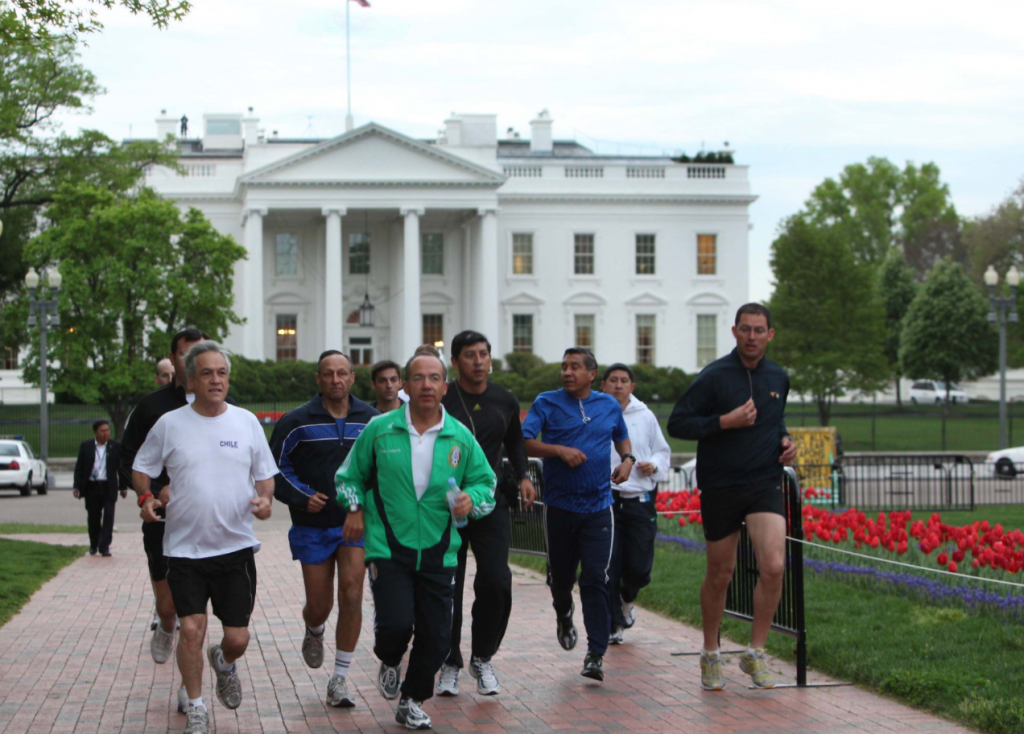 Los presidentes de México en traje de baño y ejercitándose - captura-de-pantalla-2022-01-27-a-las-154026-1024x734