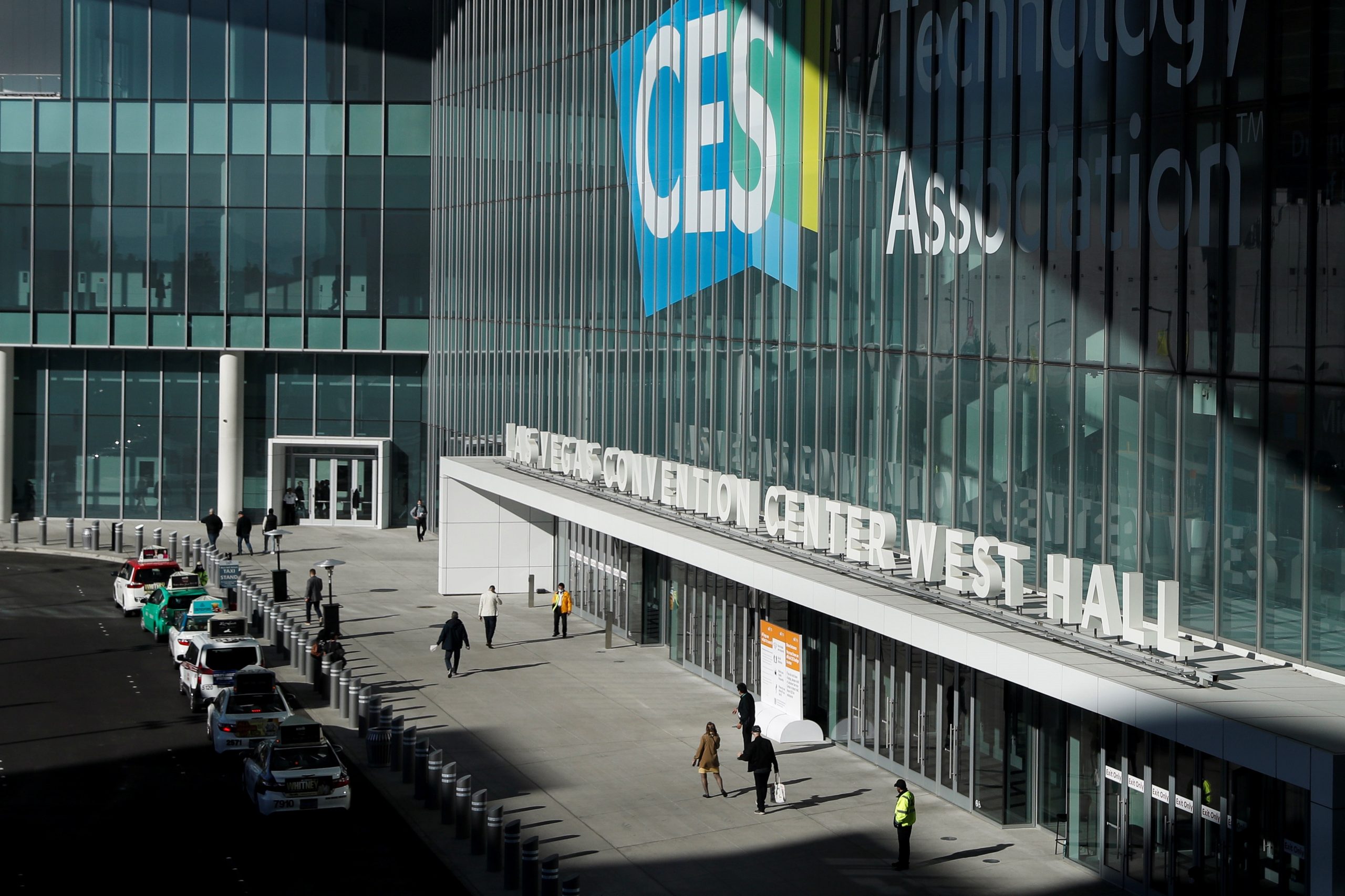 Grandes marcas brillan en el CES, en formato híbrido por pandemia Grandes marcas brillan en el CES, en formato híbrido por pandemia