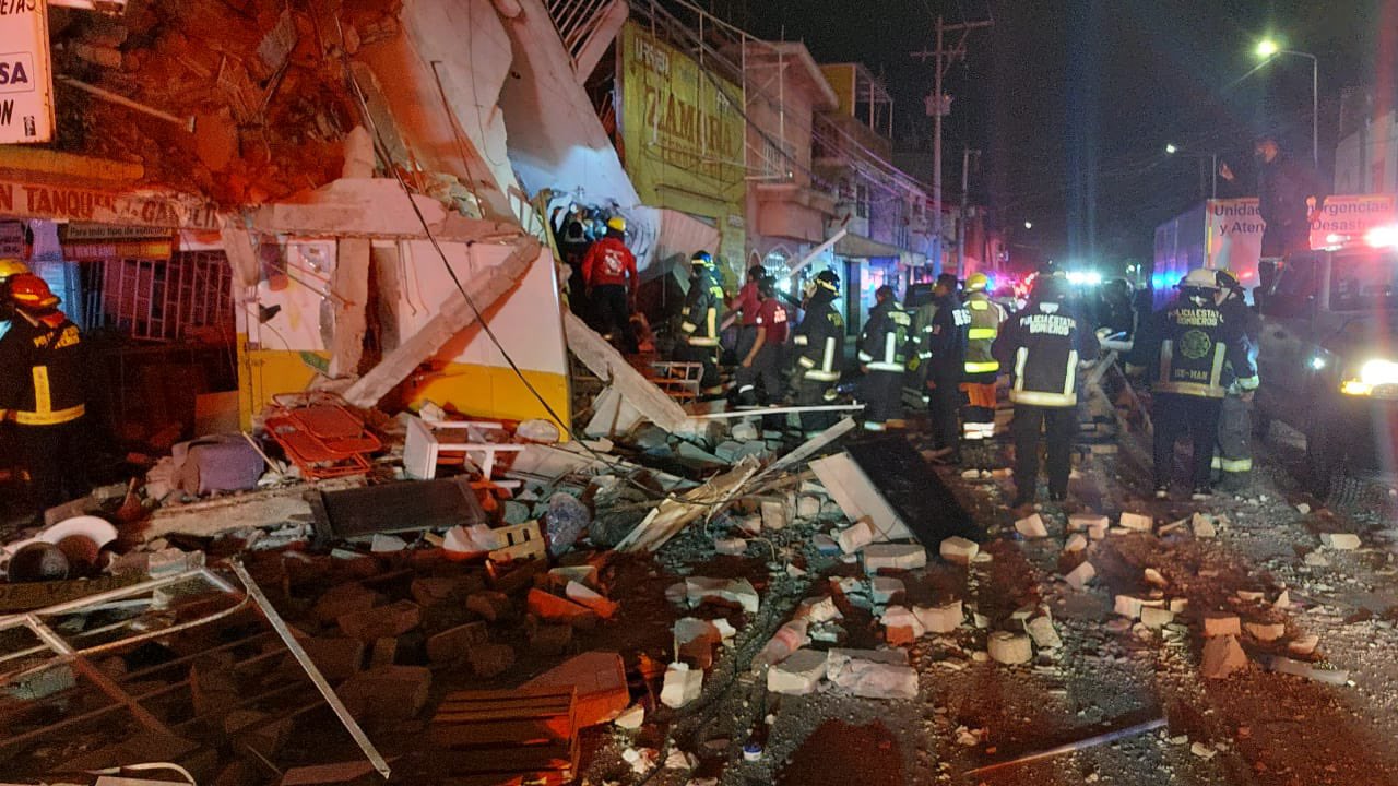 Colapsa edificio en Puebla tras explosión de tanque de gas; hay un muerto Colapsa edificio en Puebla tras explosión de tanque de gas; hay un muerto