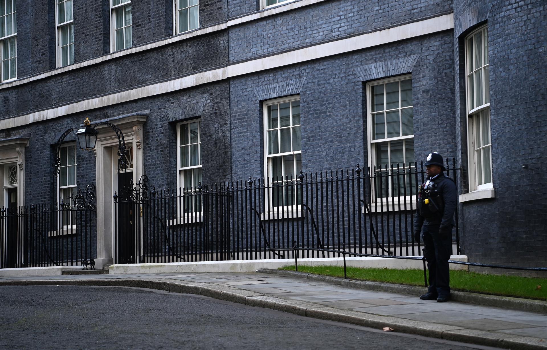 Downing Street se disculpa con la reina Isabel por fiestas durante luto por su esposo Downing Street se disculpa con la reina Isabel por fiestas durante luto por su esposo