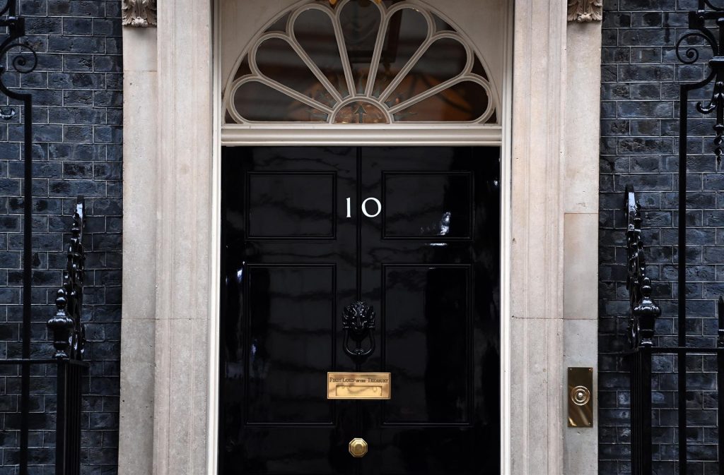 Boris Johnson se niega a dimitir por fiestas en pandemia - downing-street-1024x673