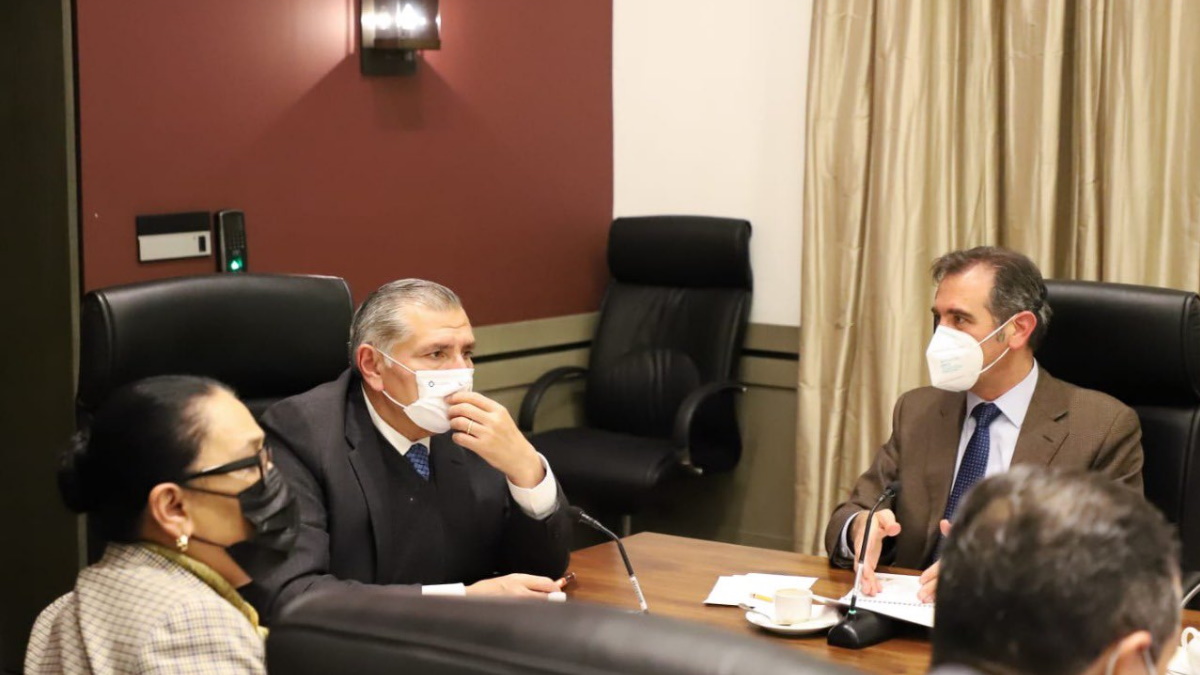 Gobierno de México e INE se reúnen para blindar elecciones en 2022