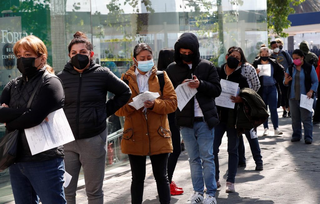 Ciudad de México duplica número de pruebas COVID-19 gratuitas - fila-para-pruebas-covid-19-gratis-en-cdmx-1024x651