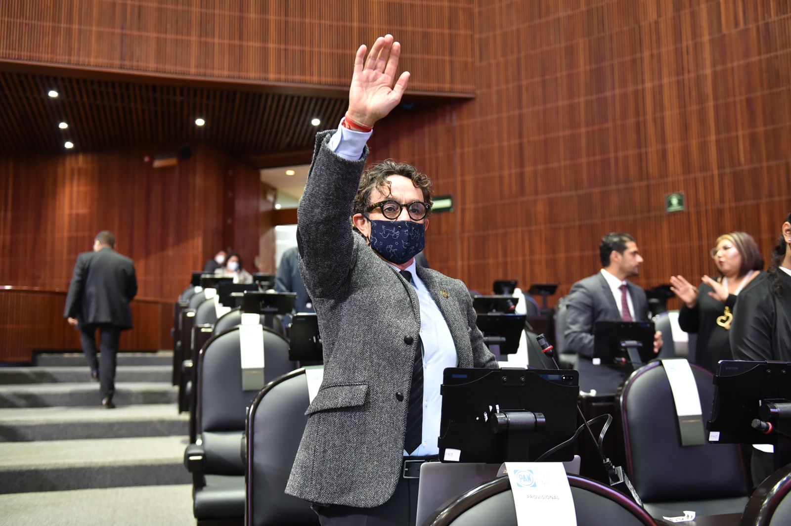 Mario Delgado pide desaforar a Quadri por “discurso de odio”