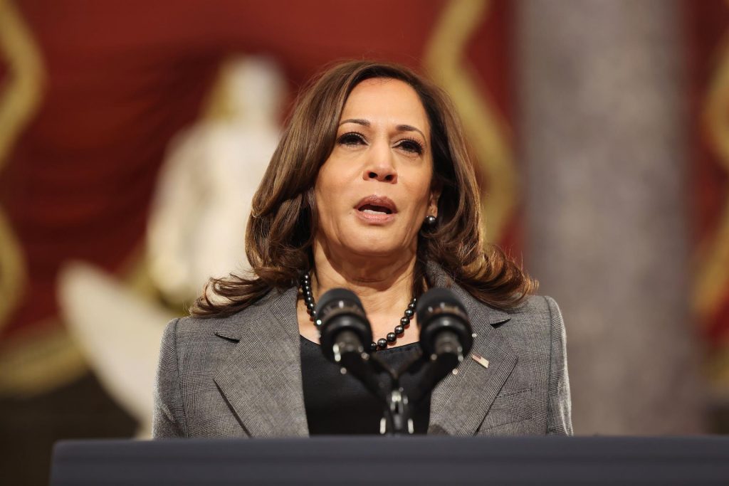 Asalto al Capitolio refleja la fragilidad de la democracia, sostiene Kamala Harris - kamala-harris-en-discurso-por-primer-aniversario-del-asalto-al-capitolio-1024x683