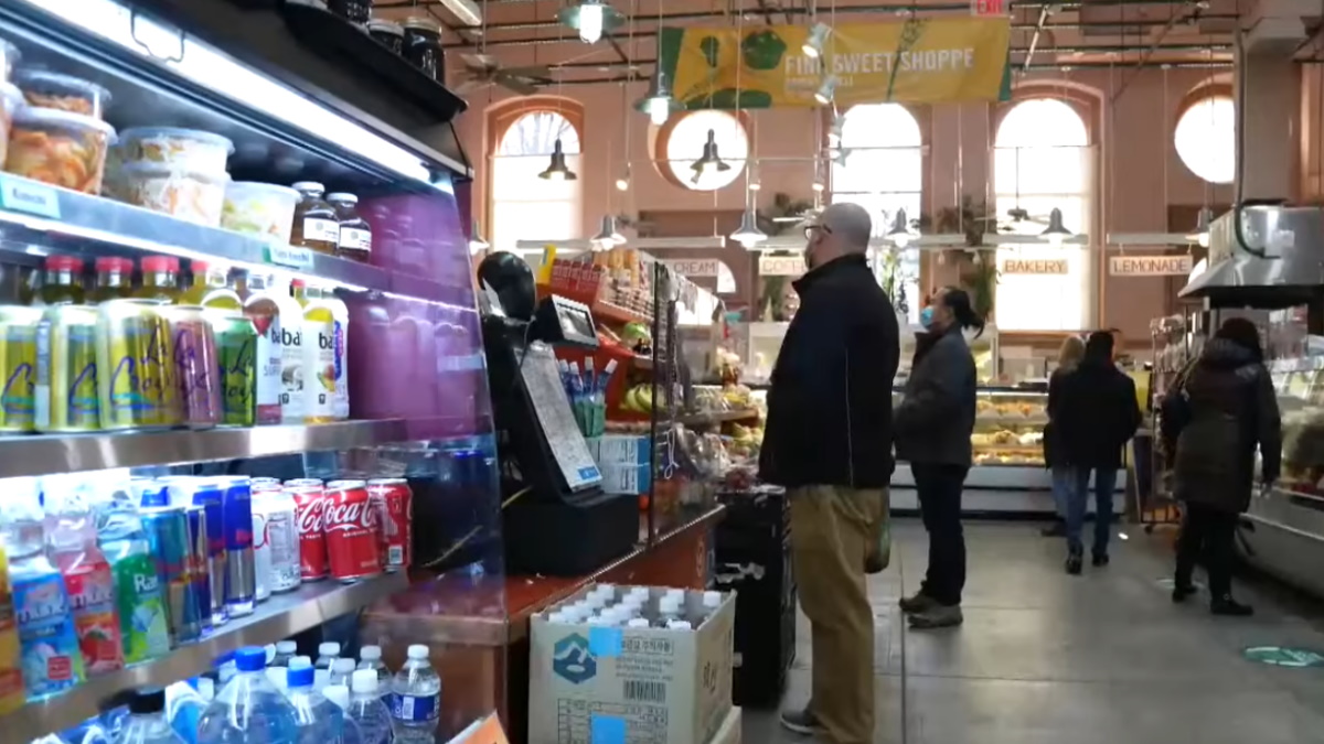 La inflación interanual en EE.UU. llega al 7 %, la cifra más alta desde 1982