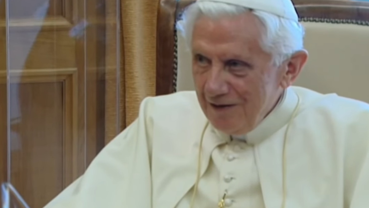 Informe reprocha a Benedicto XVI su conducta sobre casos de abusos