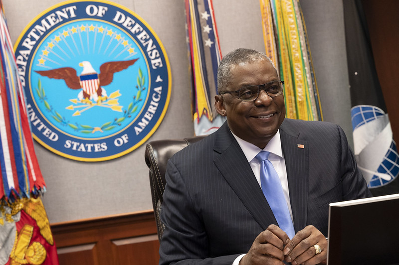 Lloyd J. Austin III, secretario de Defensa de EE.UU., da positivo a COVID-19 Lloyd J. Austin III, secretario de Defensa de EE.UU., da positivo a COVID-19