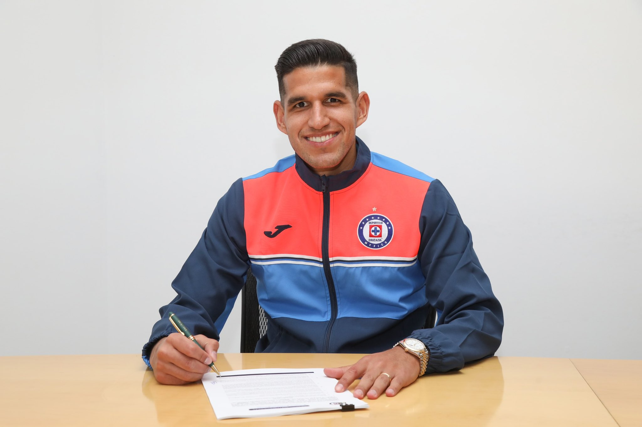 Luis Abram llegará del Granada cedido al Cruz Azul