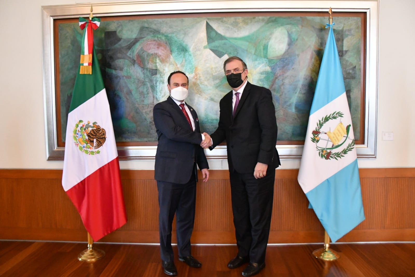 Marcelo Ebrard se reúne con su homólogo guatemalteco Pedro Brolo