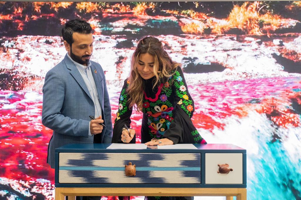 Pabellón de Colombia en Expo Dubái recibe exposición “Visiones”, de la artista Martha Sáenz