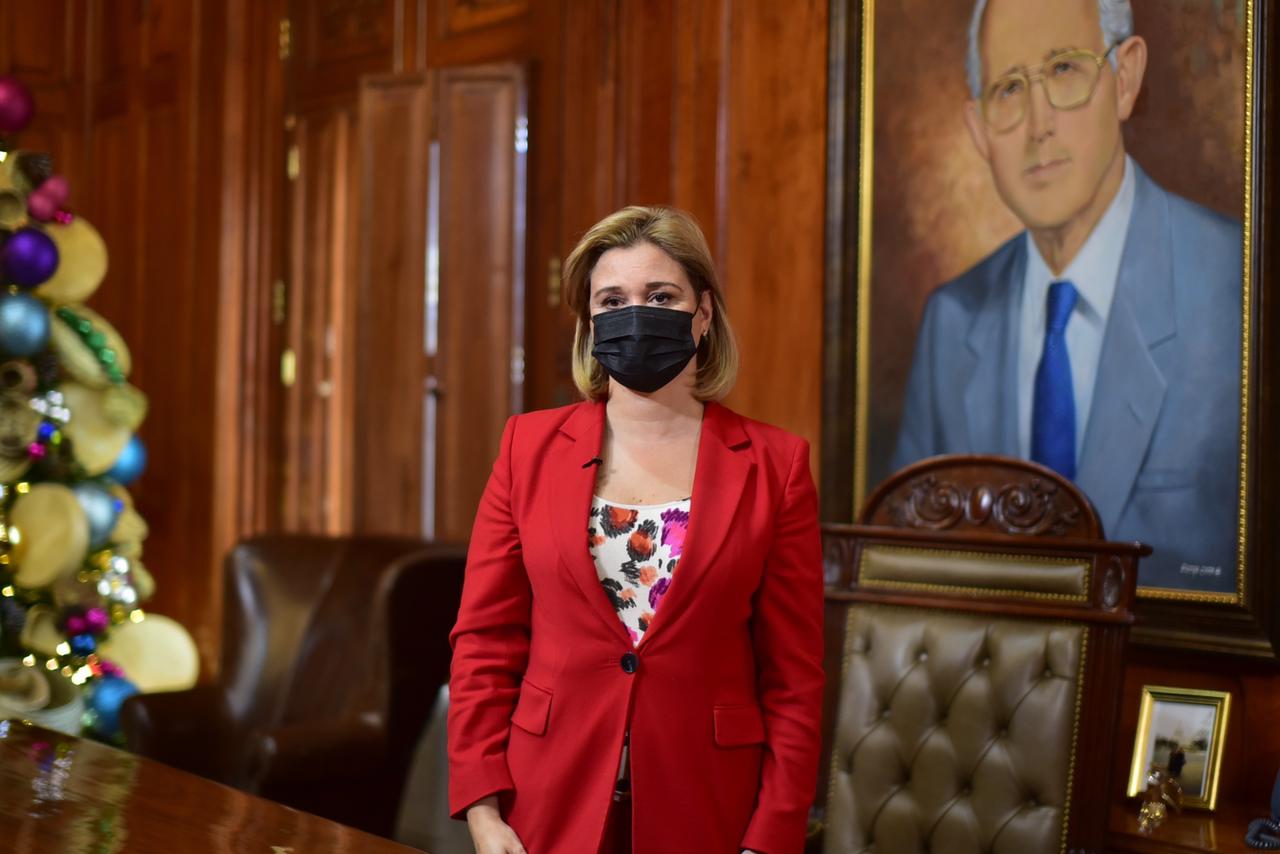Maru Campos, gobernadora de Chihuahua, da positivo a COVID-19 por segunda ocasión