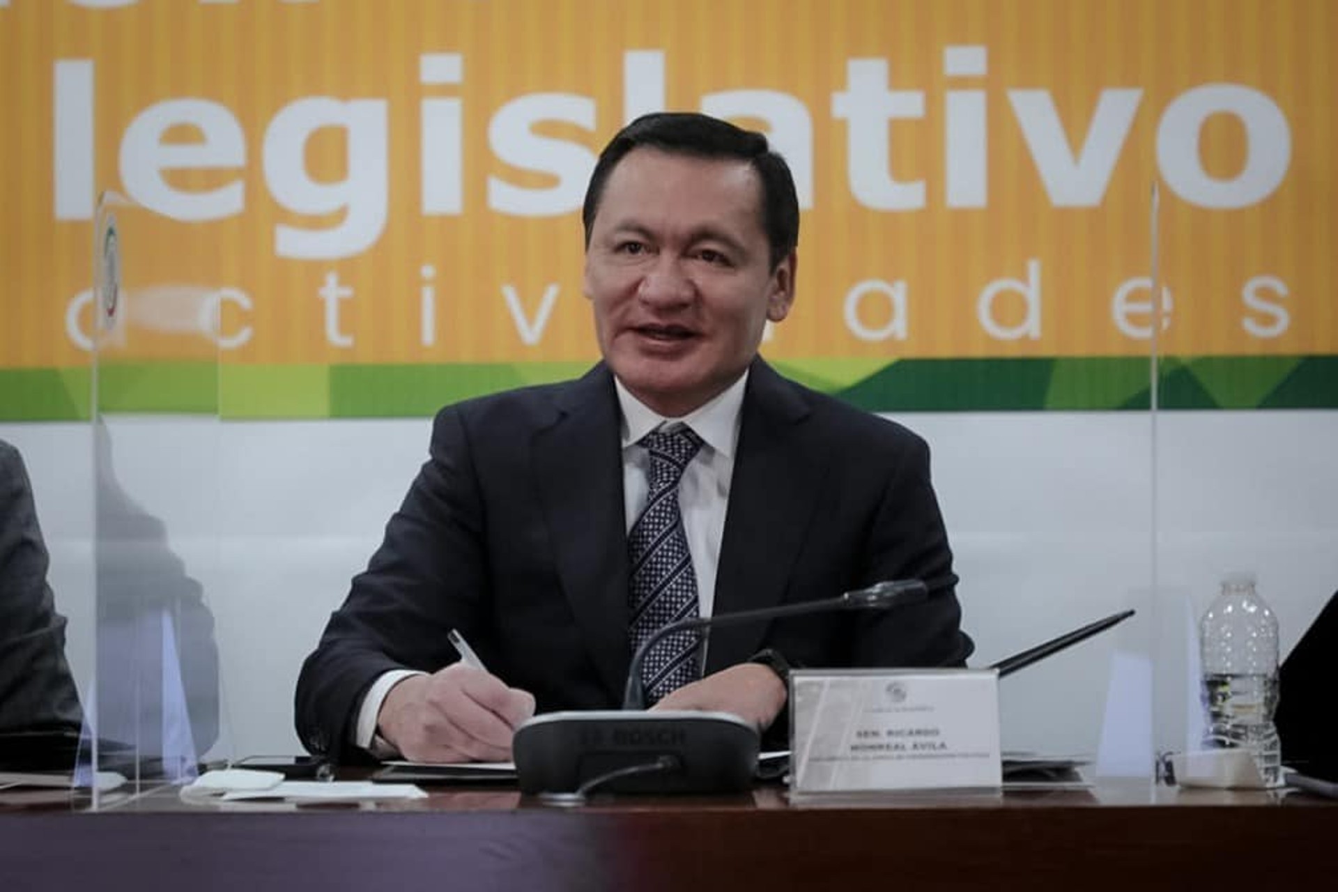 Priístas que aceptan cargos en otros Gobiernos traicionan a militancia: Osorio Chong