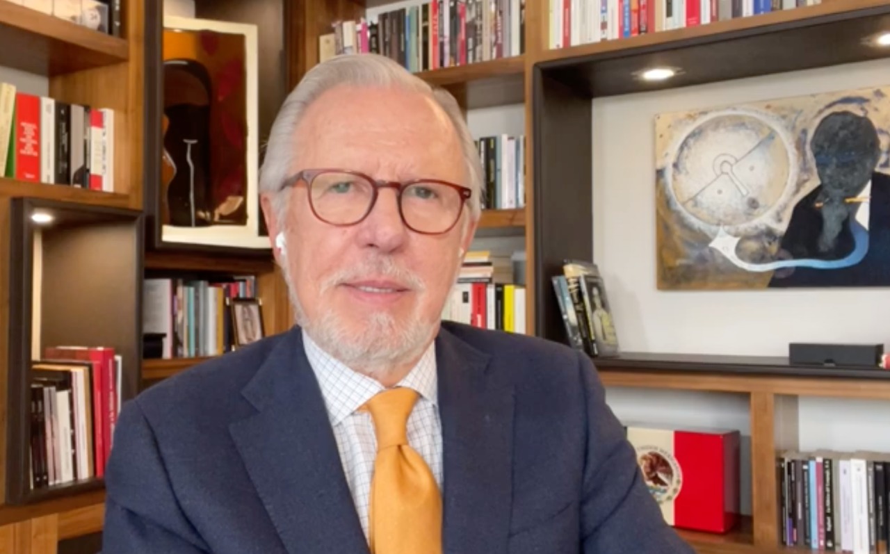 ¡Las noticias! Largas filas en todo México en busca de pruebas para detectar COVID-19