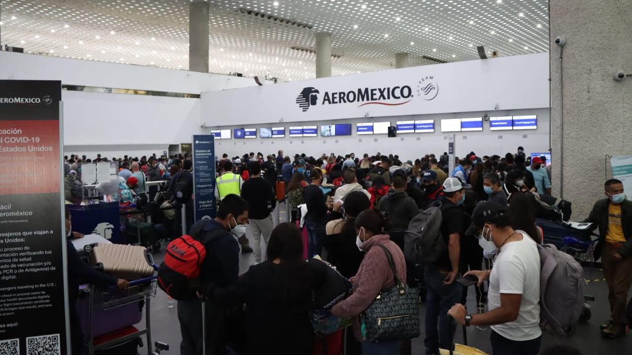 Ómicron ha afectado 10 % de vuelos de Aeroméxico en AICM Ómicron ha afectado 10 % de vuelos de Aeroméxico en AICM