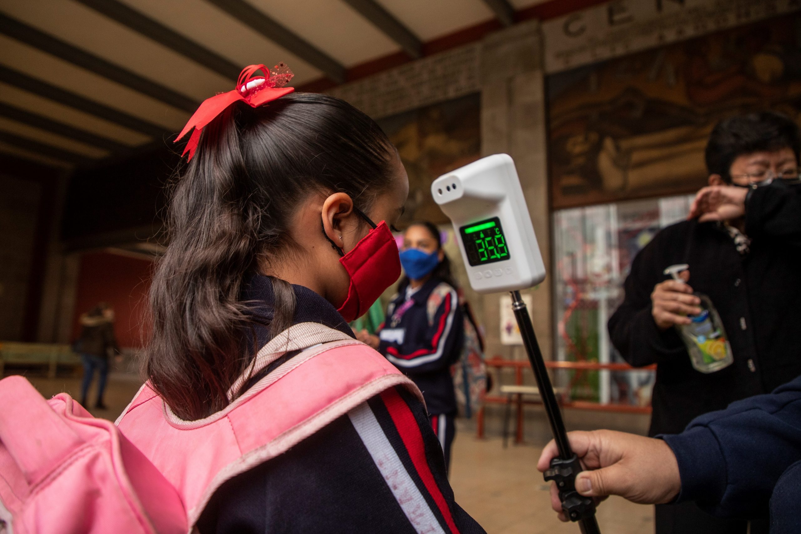 Regreso a clases presencial fue seguro gracias a esfuerzo conjunto, asegura Delfina Gómez