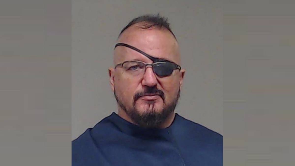 Detienen a los primeros acusados de sedición por el asalto al Capitolio de Estados Unidos Detienen a los primeros acusados de sedición por el asalto al Capitolio de Estados Unidos