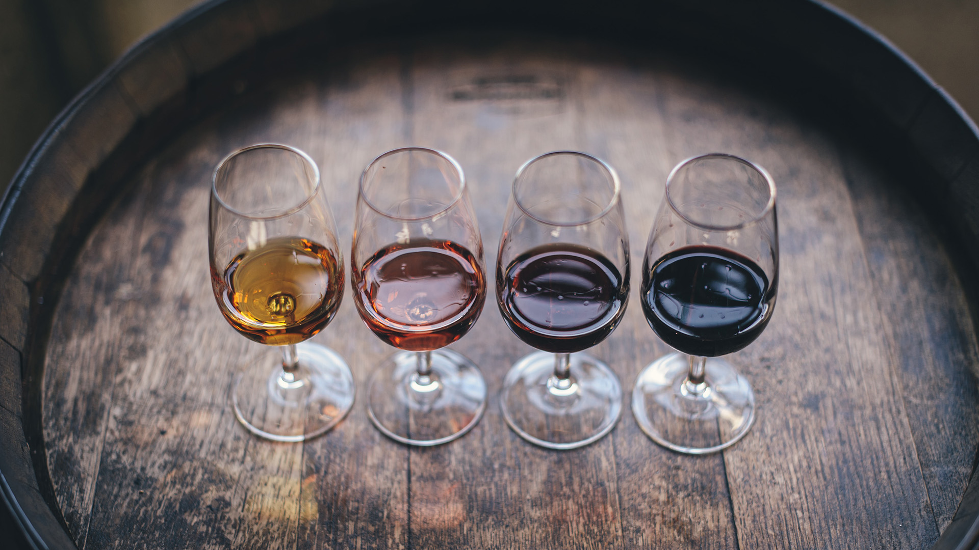 Tomar vino protegería contra COVID-19, apunta estudio Tomar vino protegería contra COVID-19, apunta estudio