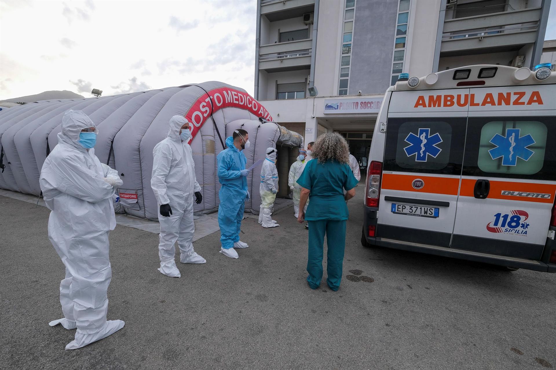 Italia suma 108 mil nuevos casos de COVID-19; ómicron satura hospitales