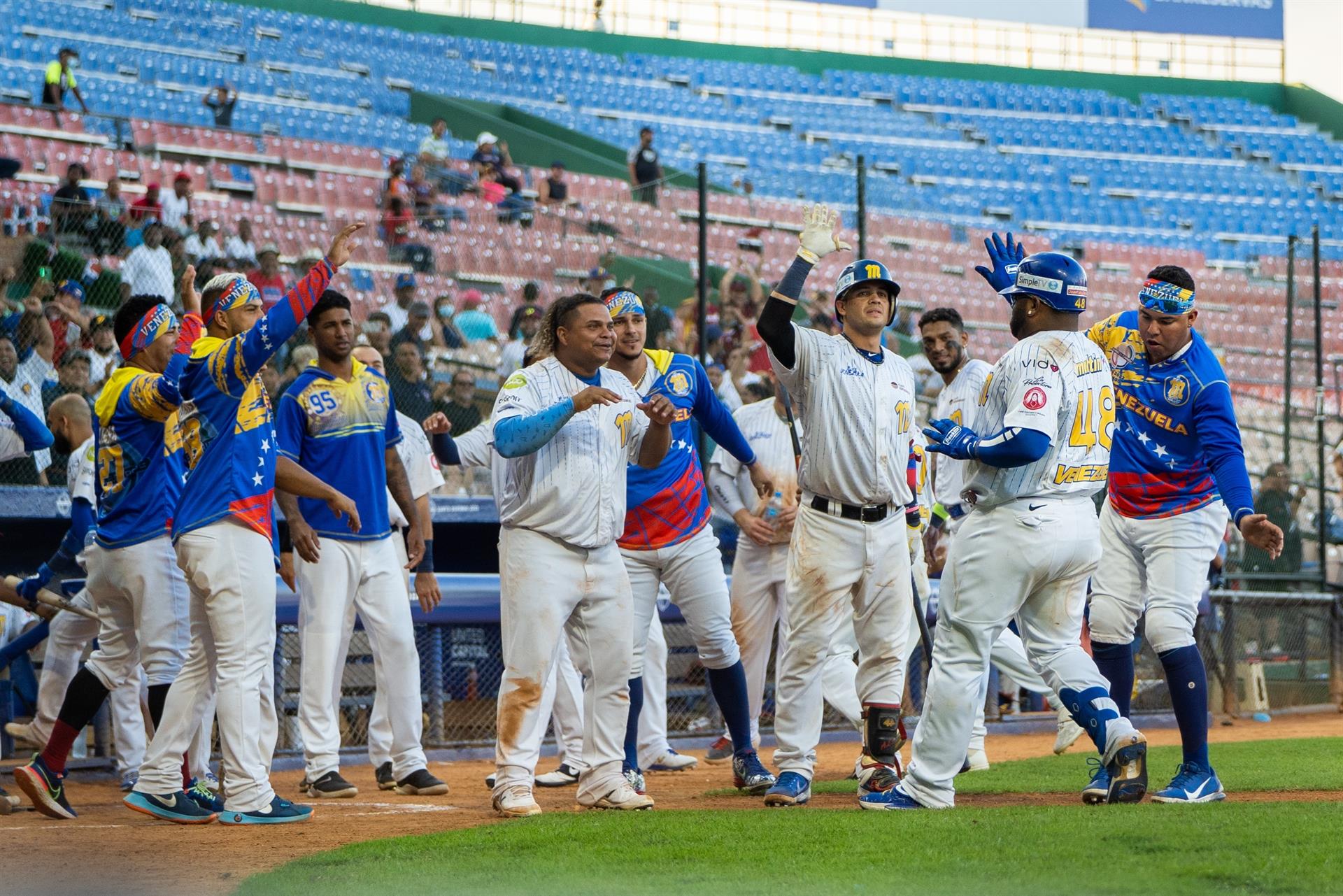 Venezuela blanquea a México y gana su primer choque en la Serie del Caribe