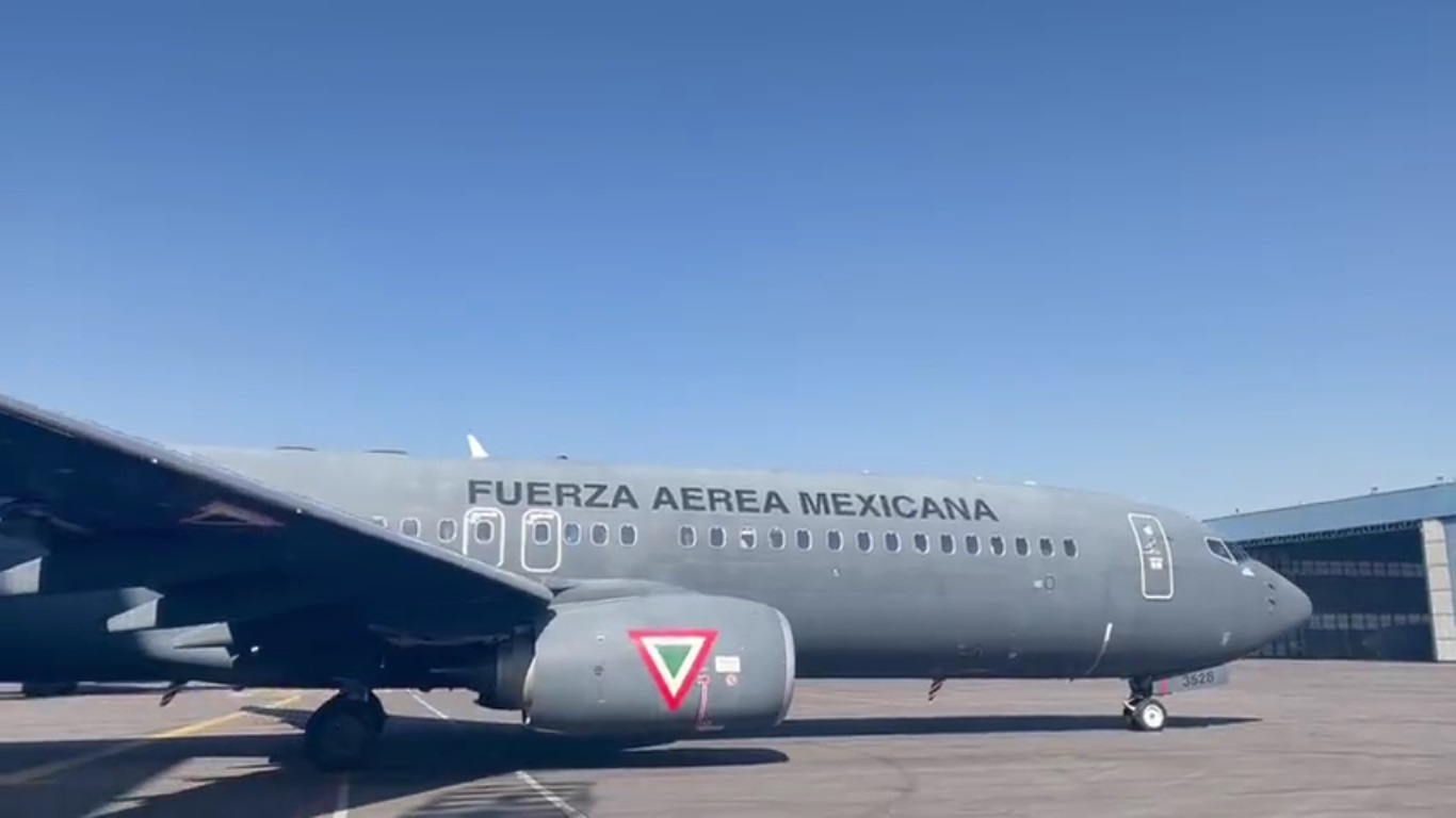 Despega avión de la FAM a Rumania para repatriar a mexicanos que salieron  de Ucrania