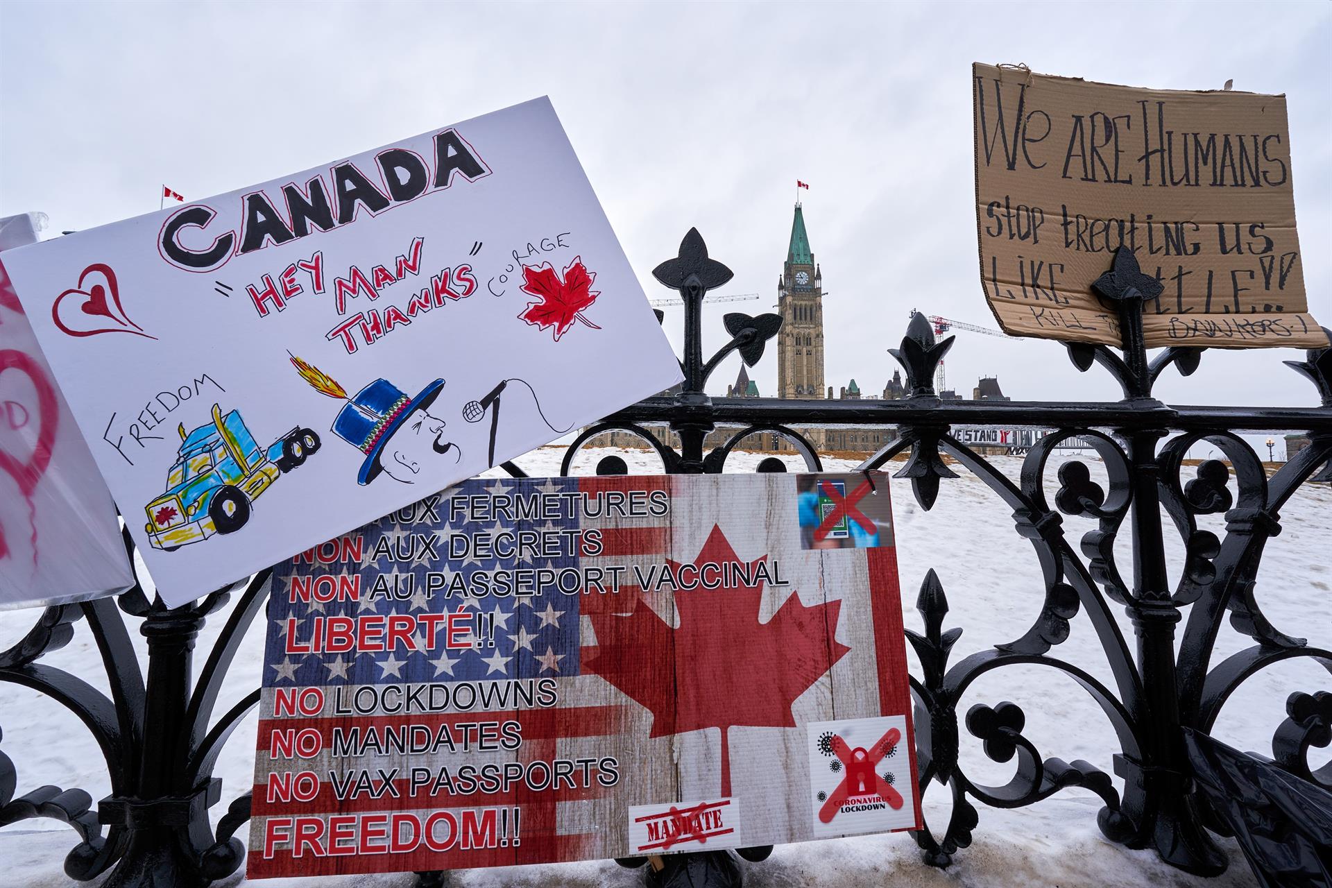 Bloqueo de la frontera EE.UU.-Canadá impacta en la industria del automóvil