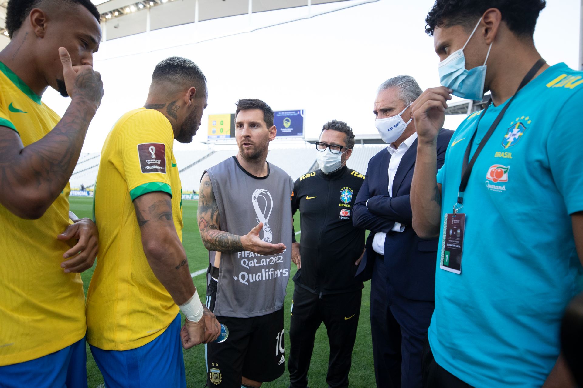 FIFA ordena jugar Brasil-Argentina y sanciona a cuatro jugadores de la Albiceleste