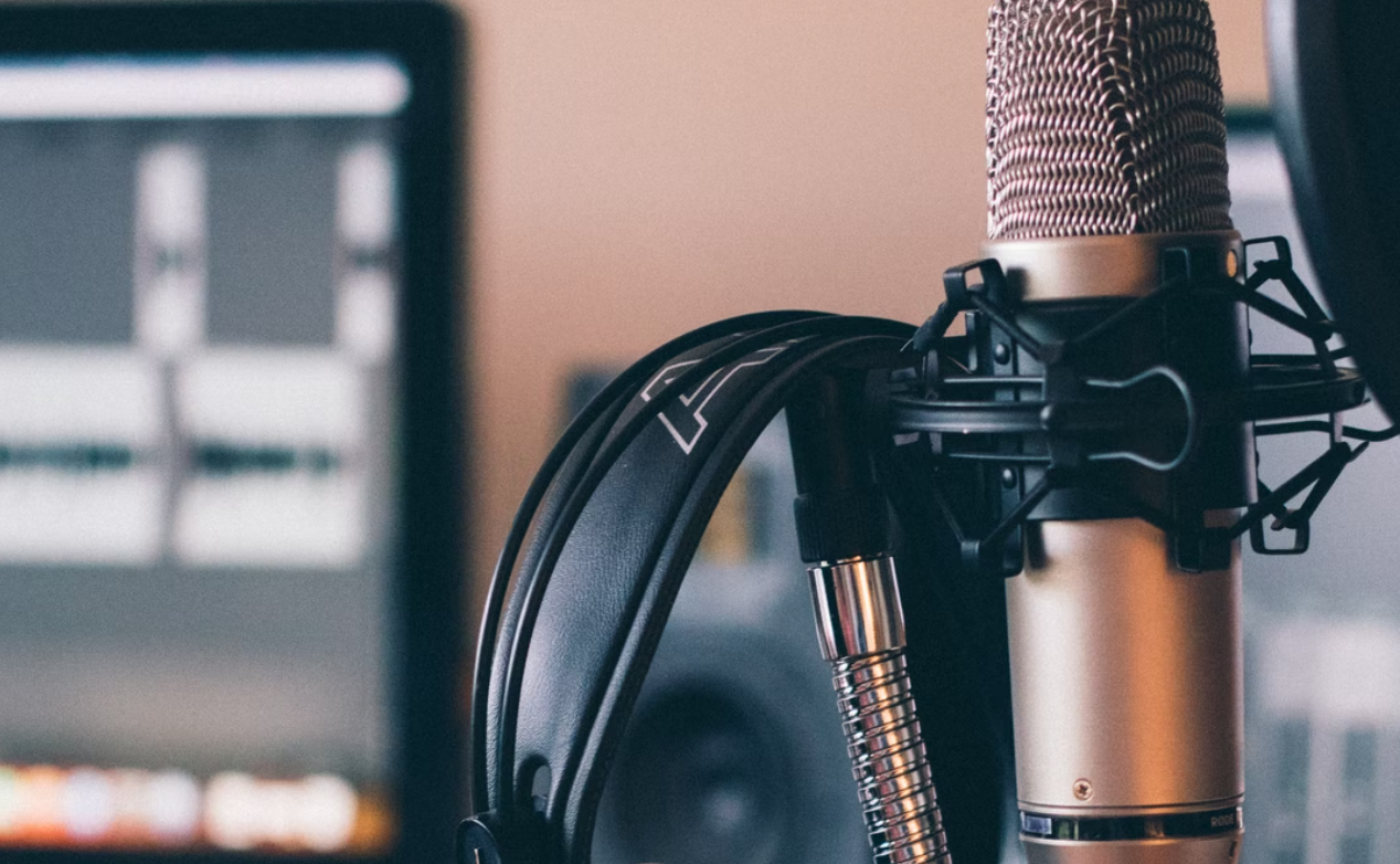 Michelle Rivera estrena programa en Radio Fórmula Sonora