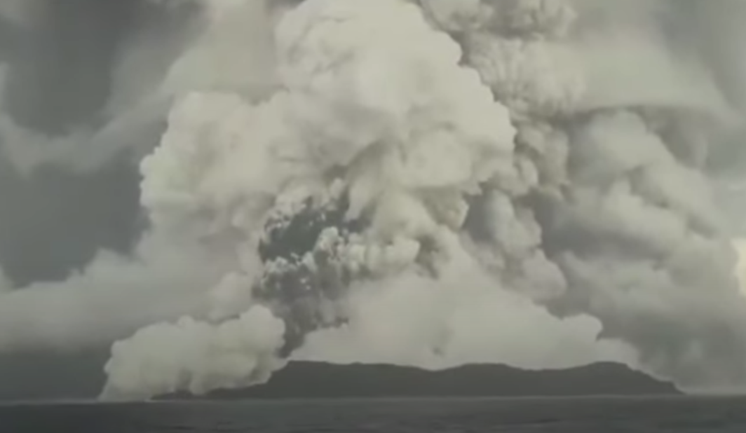 Científicos de la UNAM vivieron la explosión del volcán en Tonga