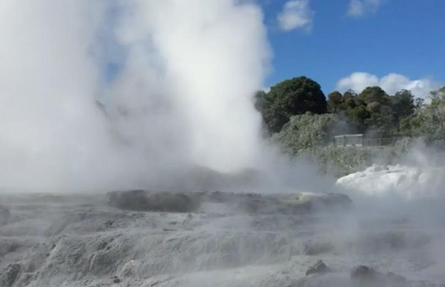 Rotorua, el paraíso de los lagos de lava burbujeante