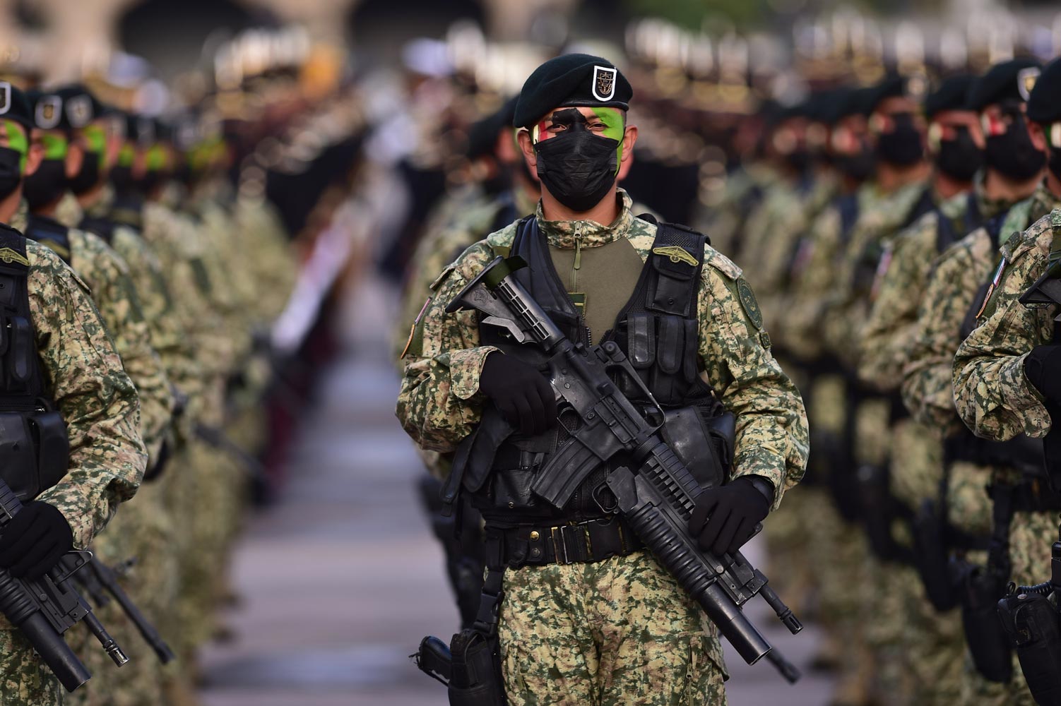 Gobierno presentará este martes plan sobre consulta de Fuerzas Armadas en seguridad - López-Dóriga