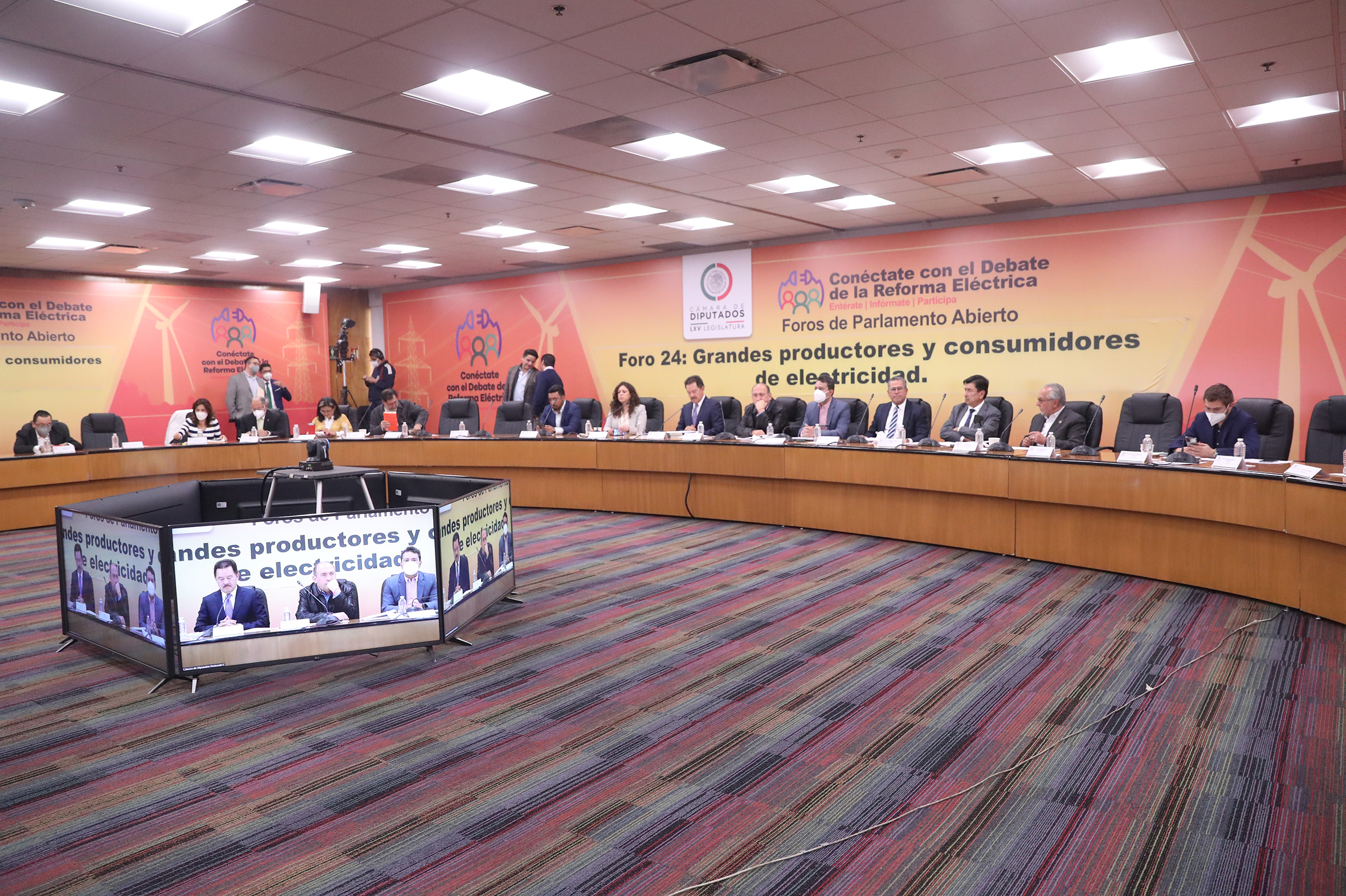 Lamentan en San Lázaro desaire de empresas a Parlamento Abierto sobre Reforma Eléctrica Lamentan en San Lázaro desaire de empresas a Parlamento Abierto sobre Reforma Eléctrica