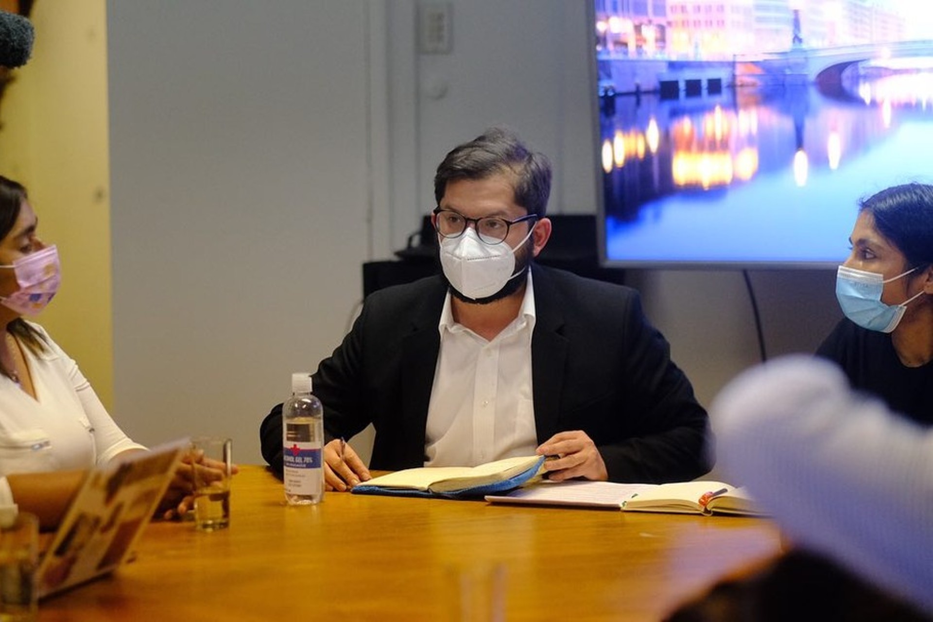 Boric condena la invasión y lamenta que “Rusia haya optado por la guerra”