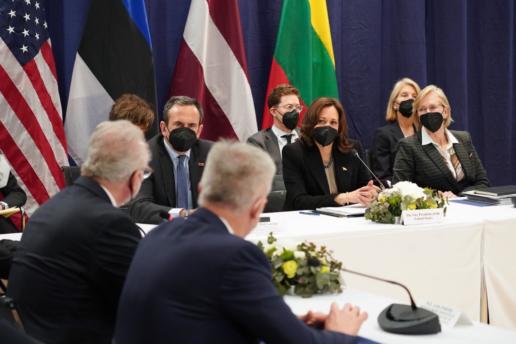 Harris insiste en que ataque a Ucrania tendrá consecuencias para Rusia