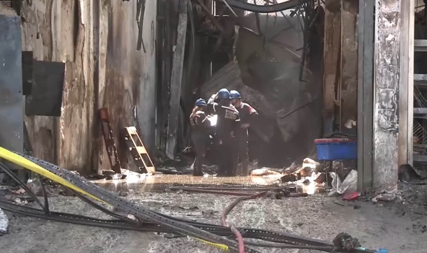 Bomberos venezolanos, sin recursos pero con audacia para salvar al oficio de la crisis