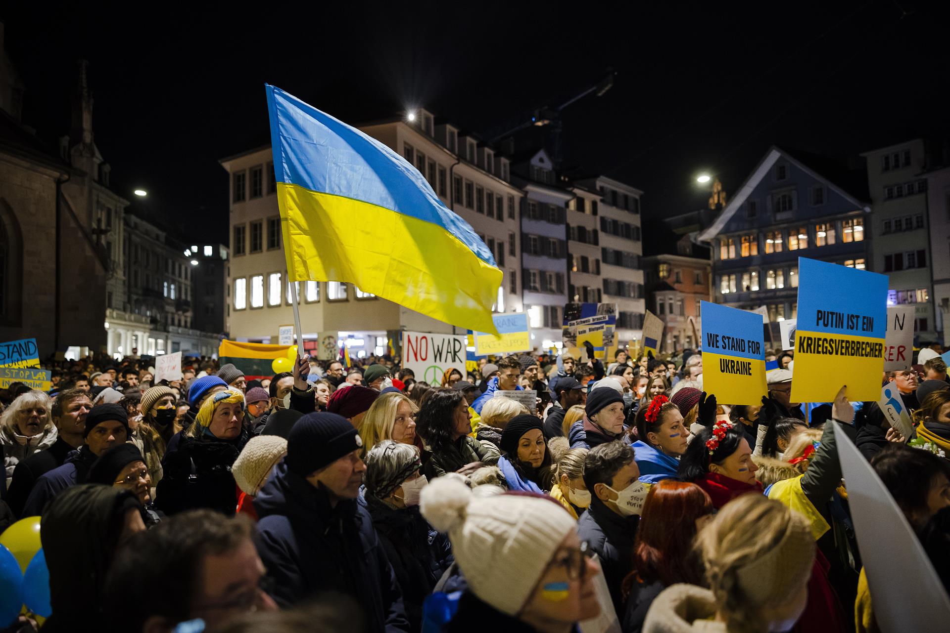 Líderes europeos respaldan a Ucrania para su ingreso a la UE Líderes europeos respaldan a Ucrania para su ingreso a la UE