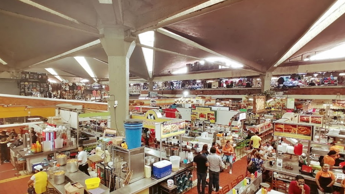 Estados Unidos destaca venta de productos falsificados y piratería en tres mercados mexicanos