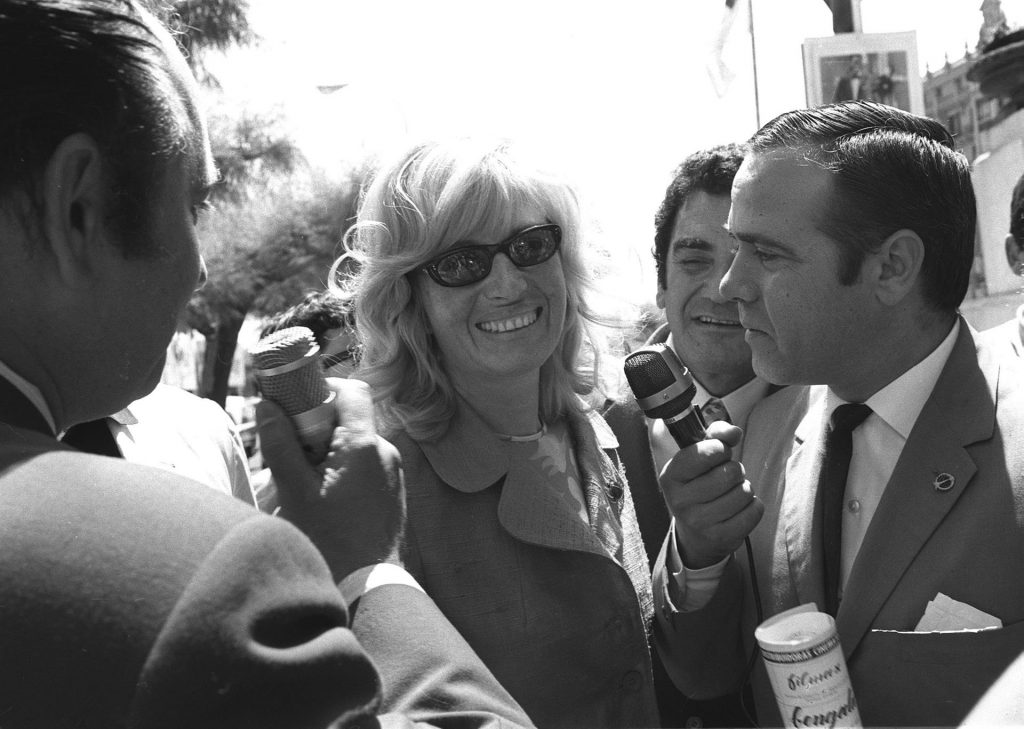 Murió la actriz Monica Vitti, monumento, sonrisa y misterio del cine italiano - monica-vitti-durante-un-viaje-a-espana-1024x729