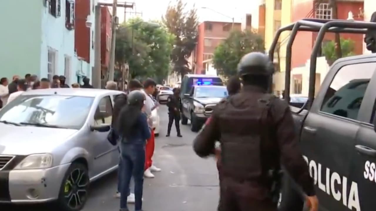 Policías de CDMX y marinos realizan operativo en colonia Morelos