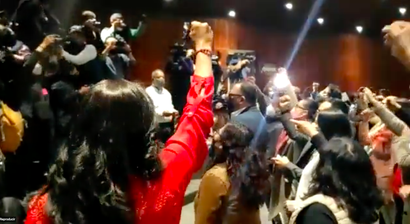 #Video Periodistas protestan en el Congreso contra violencia a la prensa