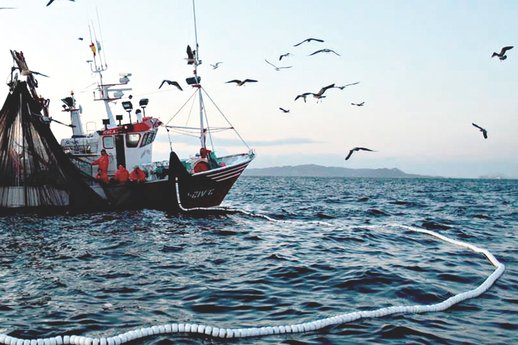 México reforzará combate a pesca ilegal en aguas estadounidenses