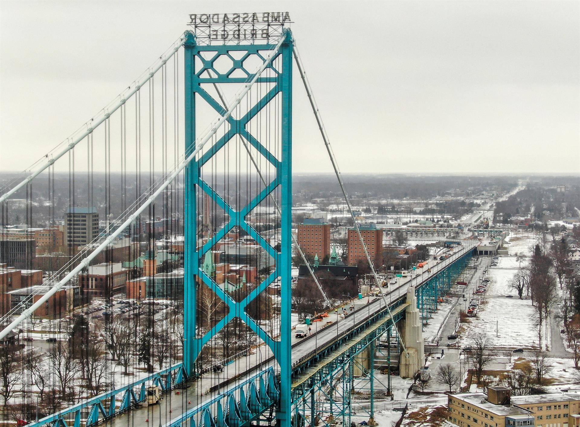 Trudeau asegura a Biden que pondrá fin al bloqueo de paso en la frontera
