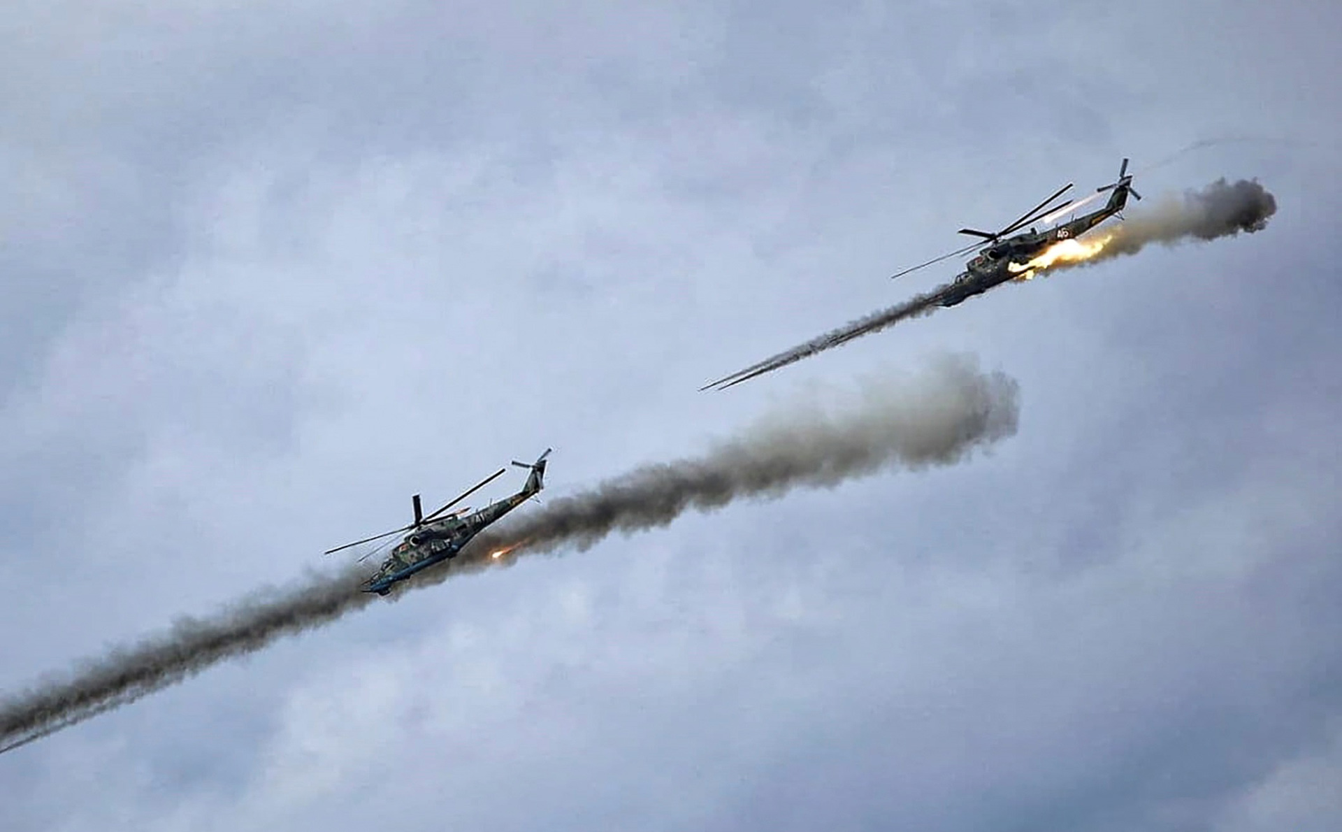 Rusia prolonga su presencia militar en Bielorrusia por tensión en el este de Ucrania Rusia prolonga su presencia militar en Bielorrusia por tensión en el este de Ucrania