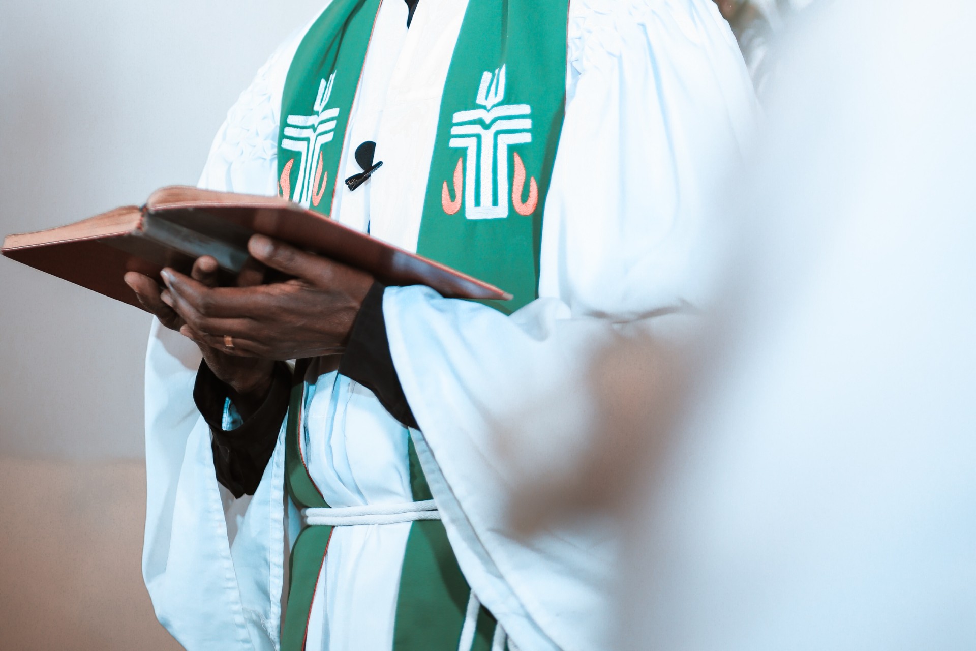 Presidente de los obispos alemanes favorable al fin del celibato obligario