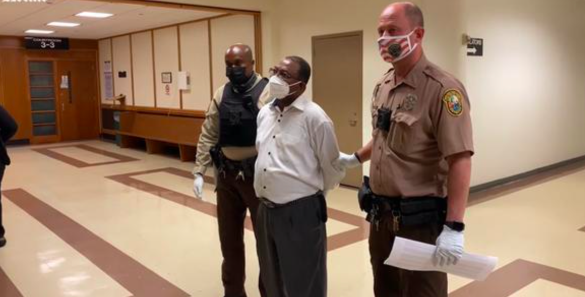 Dan ocho años de cárcel a sacerdote que drogó y abusó de mujer en Florida