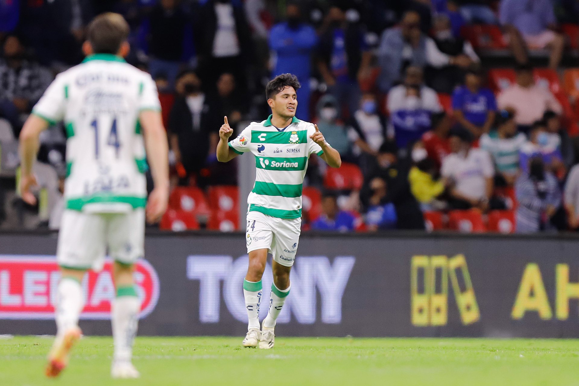 Santos Laguna derrota a Cruz Azul en su primer juego sin Caixinha