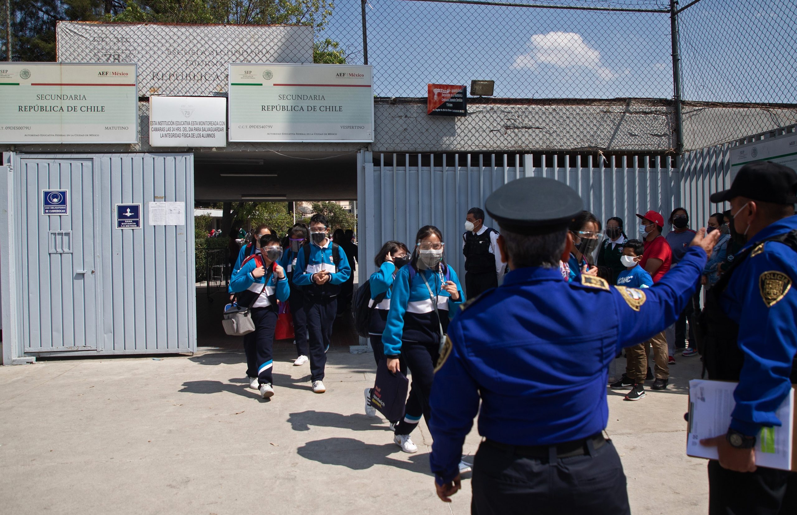 Adolescente resultó lesionada por incidente con arma en secundaria de Iztapalapa: FGJ CDMX