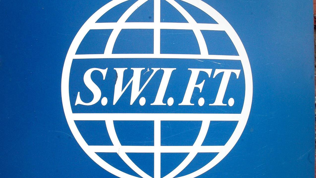 Japón se suma al bloqueo de bancos rusos del sistema SWIFT
