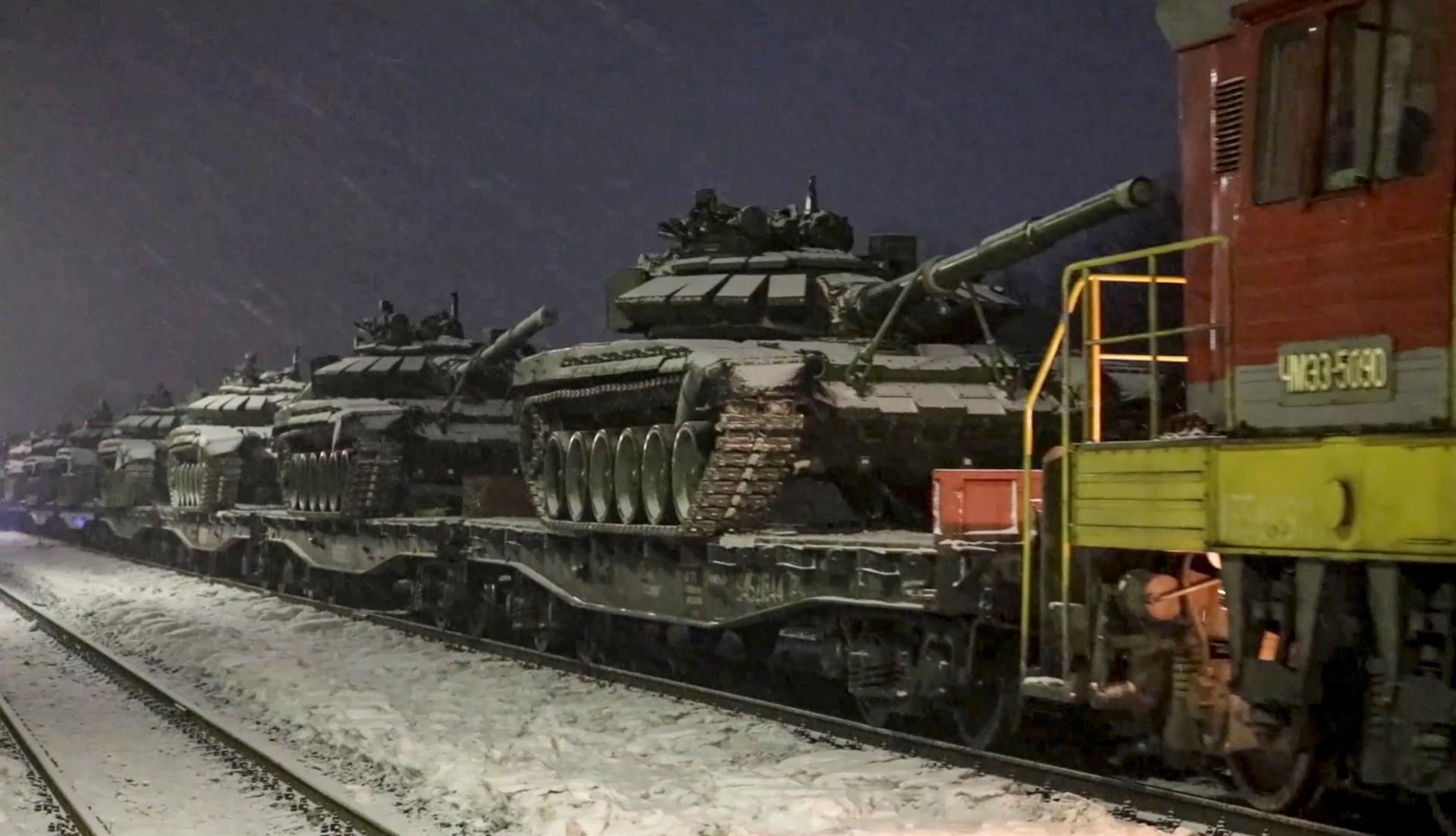 Ucrania combate en dos frentes: la frontera rusa y el Donbás